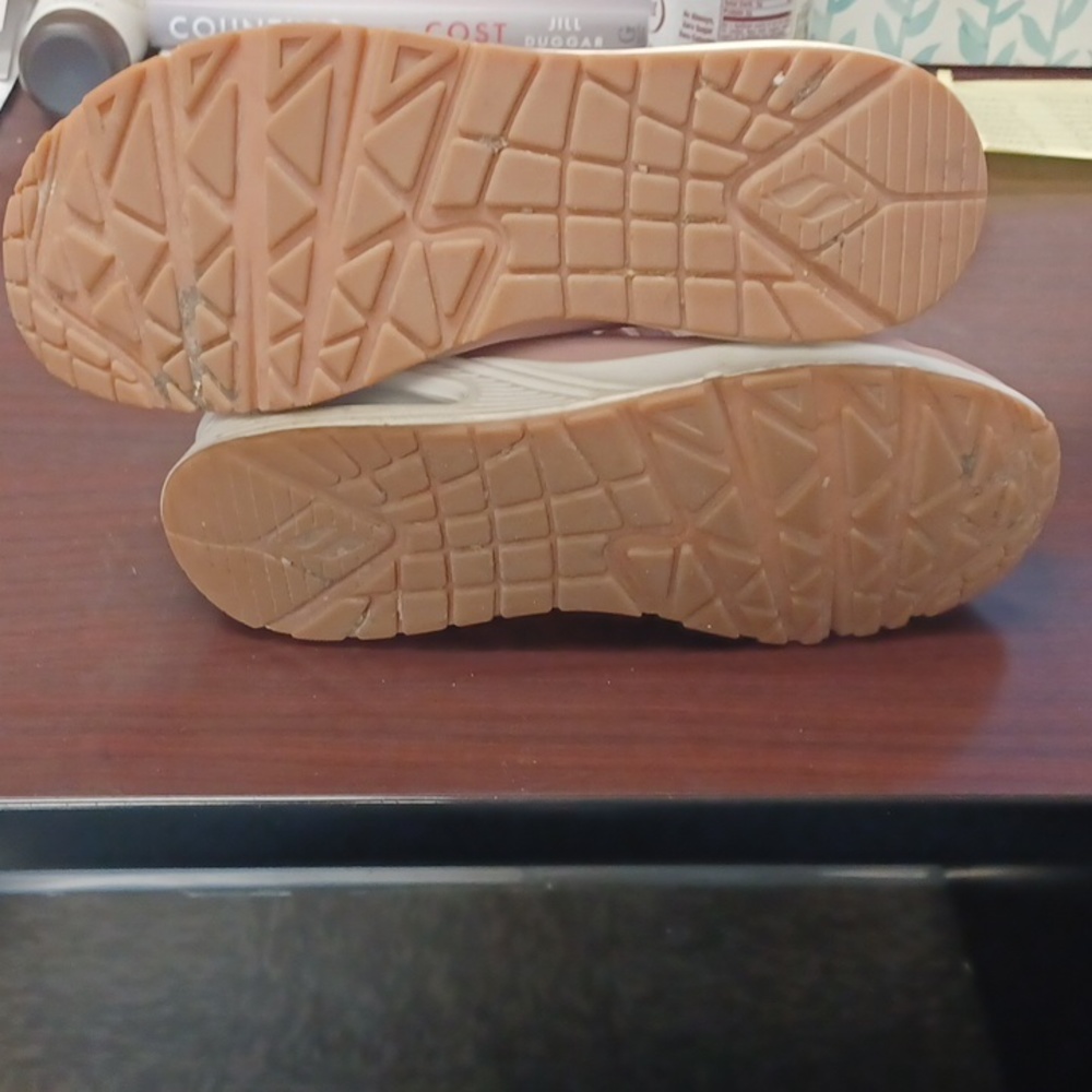 Shoes - Picture 5 of 5